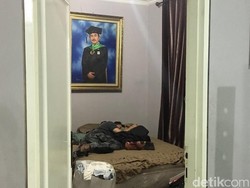 Aa Gatot Brajamusti Sempat Istirahat, Begini Penampakan Suasana Penggeledahan