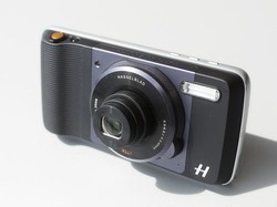 Hasselblad Bikin Aksesori Ponsel Motorola, Bisa Apa?