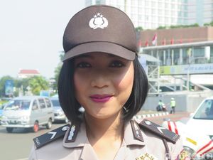 Polwan Cantik Ini Ungkap Makeup yang Tak Boleh Dipakai Saat Tugas