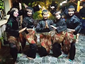 Ngeri-ngeri Sedap! Melihat Atraksi Debus Khas Banten