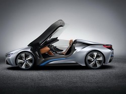 BMW i8 Roadster Mulai Dijual pada 2018