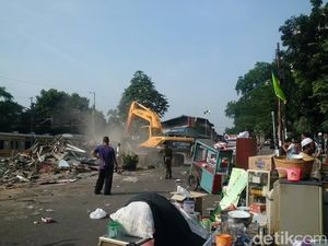 Foto-foto Bangunan di Rawajati Kalibata Digusur