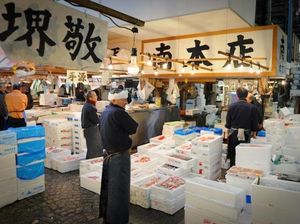 Tokyo Tunda Relokasi Pasar Ikan Tsukiji