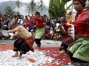 Makna Tari Piring bagi Masyarakat Minangkabau