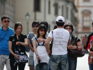 Kemenpar Sudah Siapkan 1.500 Guide Berbahasa Mandarin