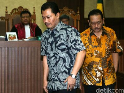Dua Pejabat PT Brantas Divonis 3 dan 2,5 Tahun Penjara
