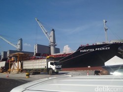 Bongkar Raw Sugar, PT KTM Langgar Larangan Gubernur Jatim