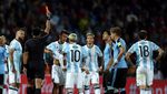 Messi Menangkan Argentina atas Uruguay