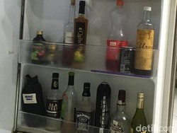 Banyak Botol Miras di Kulkas Rumah Aa Gatot Brajamusti, Pengacara: Aa itu Ustad