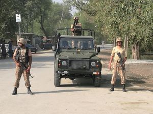 5 Tentara Pakistan Tewas dalam Baku Tembak dengan Taliban 5 Tentara Pakistan Tewas dalam Baku Tembak dengan Taliban