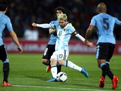 Uruguay Kalah, Tabarez Sanjung Messi