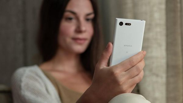 Duo Anyar Xperia X Tampil Menggoda