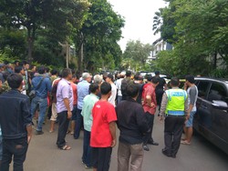 Polisi Sterilisasi Lokasi Perampok Sandera Korban di Pondok Indah