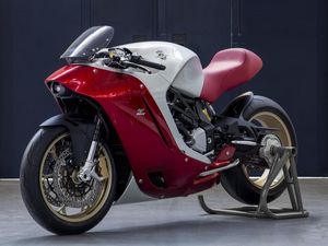 Motor Hasil Kawin Silang Antara MV Agusta dan Zagato Motor Hasil Kawin Silang Antara MV Agusta dan Zagato