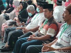 110 Calon Haji yang Tertahan di Filipina Diserahterimakan di Bandara Makassar