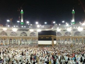 Berhaji Penuh Nyali ala Bahari