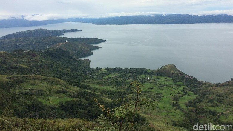 Foto: Danau Toba, salah satu dari sepuluh Bali Baru (Afif/detikTravel) Foto: Danau Toba, salah satu dari sepuluh Bali Baru (Afif/detikTravel)