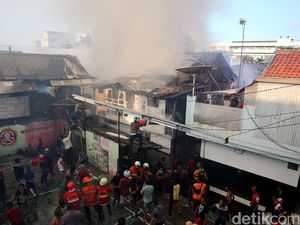 Kebakaran 10 Rumah di Kota Bambu Jakbar Diduga Dipicu Kompor Gas