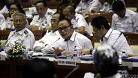 Menaker dan Menhub Rapat dengan Komisi IX DPR
