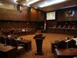 Kabulkan Gugatan Novanto, MK Putuskan Bukti ITE Hanya Boleh Diminta Polisi