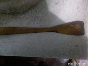 ART di Tangsel Tewas Usai Dipukul Sodet Kayu oleh Istri Pamannya ART di Tangsel Tewas Usai Dipukul Sodet Kayu oleh Istri Pamannya