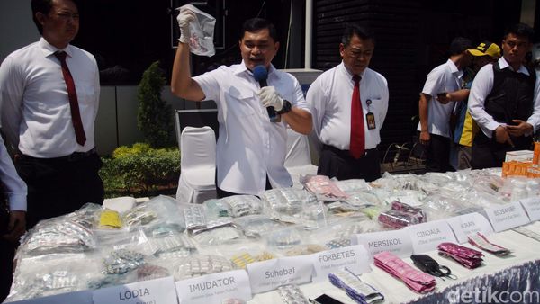 Polisi Bongkar Peredaran Obat Kedaluwarsa