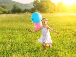 Main di Luar Ruangan Bisa Bantu Anak Terhindar dari Rabun Jauh