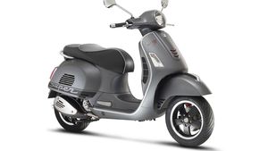 Vespa GTS 300 Super Sport yang Harganya Rp 165 Juta