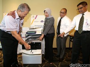 Harpelnas, Direksi Astra Graphia Layani Pelanggan