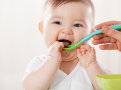 Standar Emas Makanan Bayi: IMD, ASI Eksklusif dan MPASI Bergizi