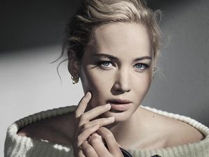 Foto: Pesona Jennifer Lawrence di Iklan Tas Terbaru Dior Foto: Pesona Jennifer Lawrence di Iklan Tas Terbaru Dior