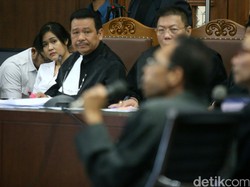 Pengacara Jessica Tanya Soal Kenapa Hani Tak Colaps Walau Minum Kopi Mirna