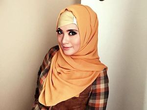 Suami Selalu Setia Menunggu Elma Theana Keluar Padepokan