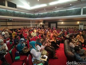 Eks Karyawan Merpati Ditawari KUR untuk Bikin Usaha Eks Karyawan Merpati Ditawari KUR untuk Bikin Usaha