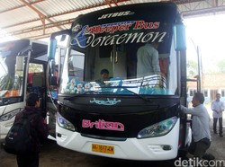 Bus dengan Tempat Tidur Jurusan Jakarta-Wonosobo yang Bikin Heboh