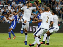 10 Pemain Italia Kalahkan Israel 3-1