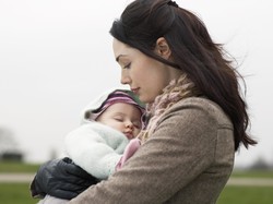 Memahami Sumber Stres Ibu di Rumah dan Ibu Bekerja