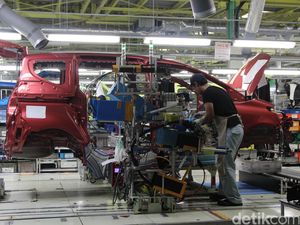 Komitmen Toyota Lahirkan Mobil Listrik di Indonesia