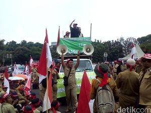 Ribuan Penyuluh Pertanian Demo di Depan Istana, Minta Diangkat Jadi PNS