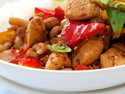 Yuk, Nikmati Kung Pao Chicken di Sini