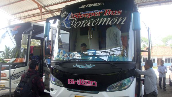 Ini Dia Interior Sleeper Bus Pertama di Indonesia