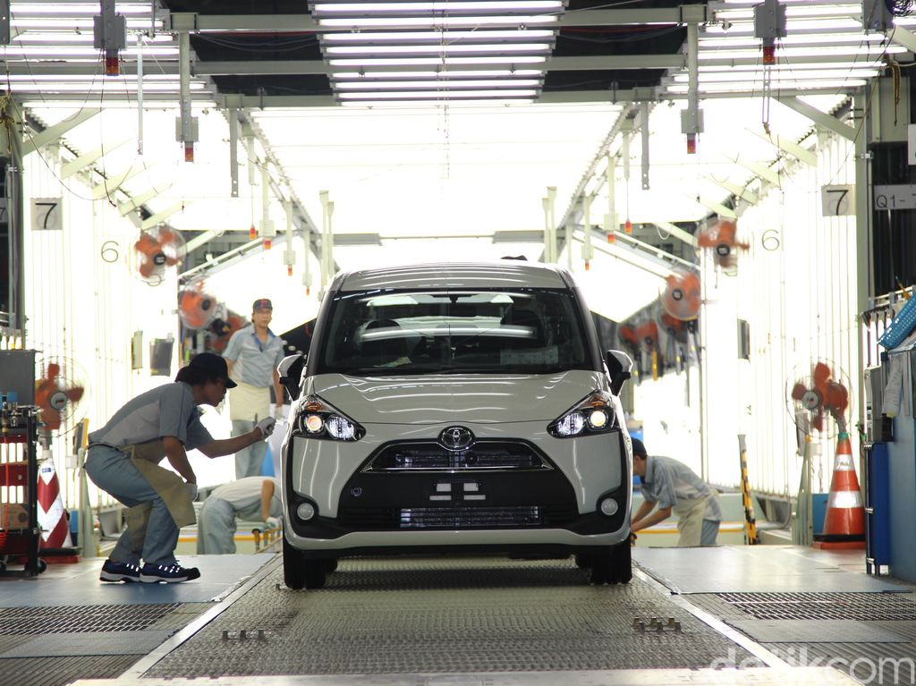 Toyota Ingin Jual 10,495 Juta Kendaraan Tahun Ini