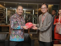 Menpar Kunjungi Bos-bos Maskapai, Perkuat Akses Penerbangan ke Indonesia