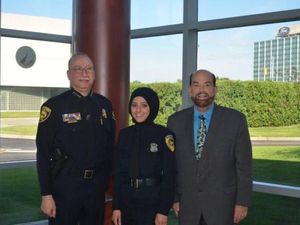 Amal Chammout, Jadi Polisi Berhijab Pertama dari Michigan, AS
