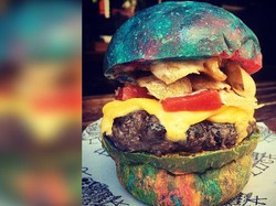 Beauregard Burger, Burger dengan Warna Pelangi Ini Diracik untuk Kenang Willy Wonka