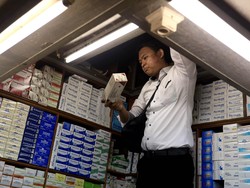 Waspada! Ini Jenis Obat Kedaluwarsa yang Sering Dijual di Pasar Pramuka