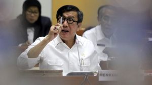 Menkum HAM Dicecar Soal Status Arcandra