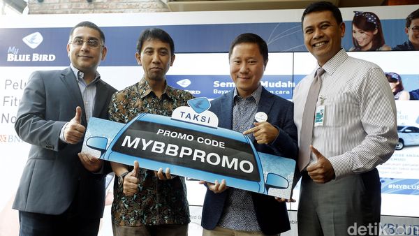 Blue Bird Hadirkan Pembayaran Non-Tunai