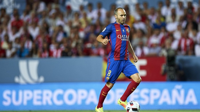 Iniesta Ingin Pensiun di Barca, tapi...