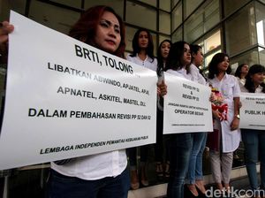 Belasan Wanita Demo di BRTI